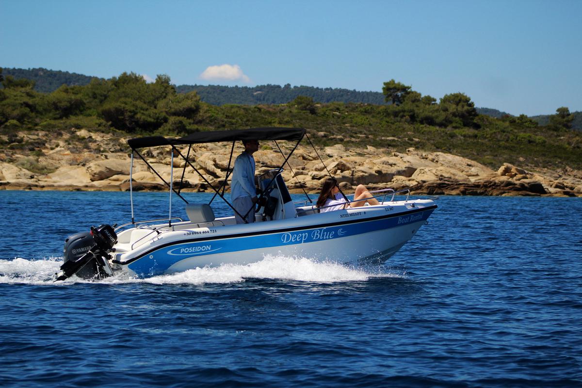 05.Blue-Water-170-30Hp-blue